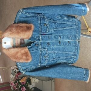 Vintage "Women's" Levis Jacket W/ Fox Fur Trim By Cassin, New York (NEW)